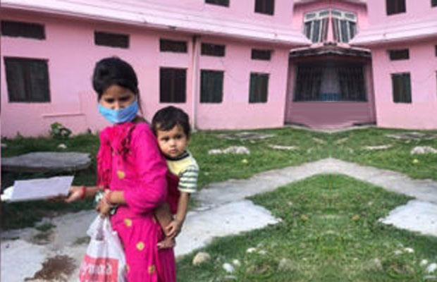 कञ्चनपुरमा ११ महिने बालक कोरोना जितेर डिस्चार्ज