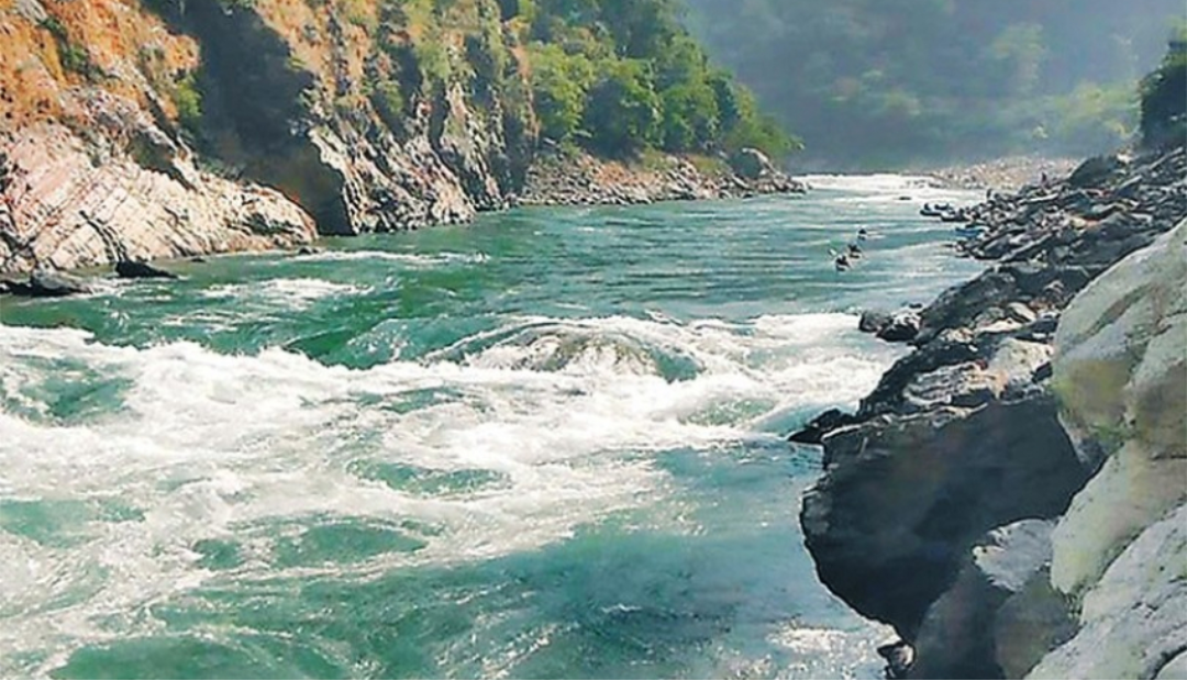 सेती नदीमा बगेर दुई जना  बेपत्ता