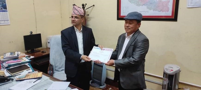 कलम चुनाव चिन्ह लिएर एमालेको माधव नेपाल पक्षद्वारा नयाँ दल दर्ता