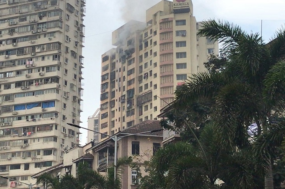 मुम्बईस्थित २० तले भवनमा आगलागी हुँदा सात जनाको मृत्यु