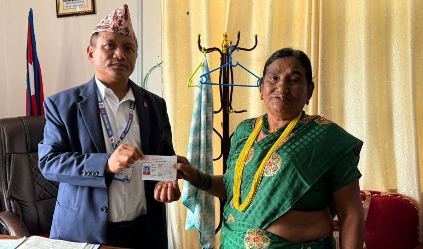 ८० वर्षको उमेरमा पाइन् अछामकी भूमिसराले नागरिकता