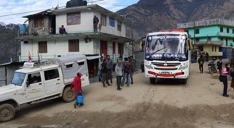 बाजुरामा चार वर्षमा पनि पूरा भएन बसपार्क