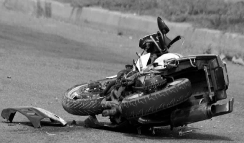 मोटरसाइकल दुर्घटनामा परि कैलालीमा १ जनाको मृत्यु , २ घाईते