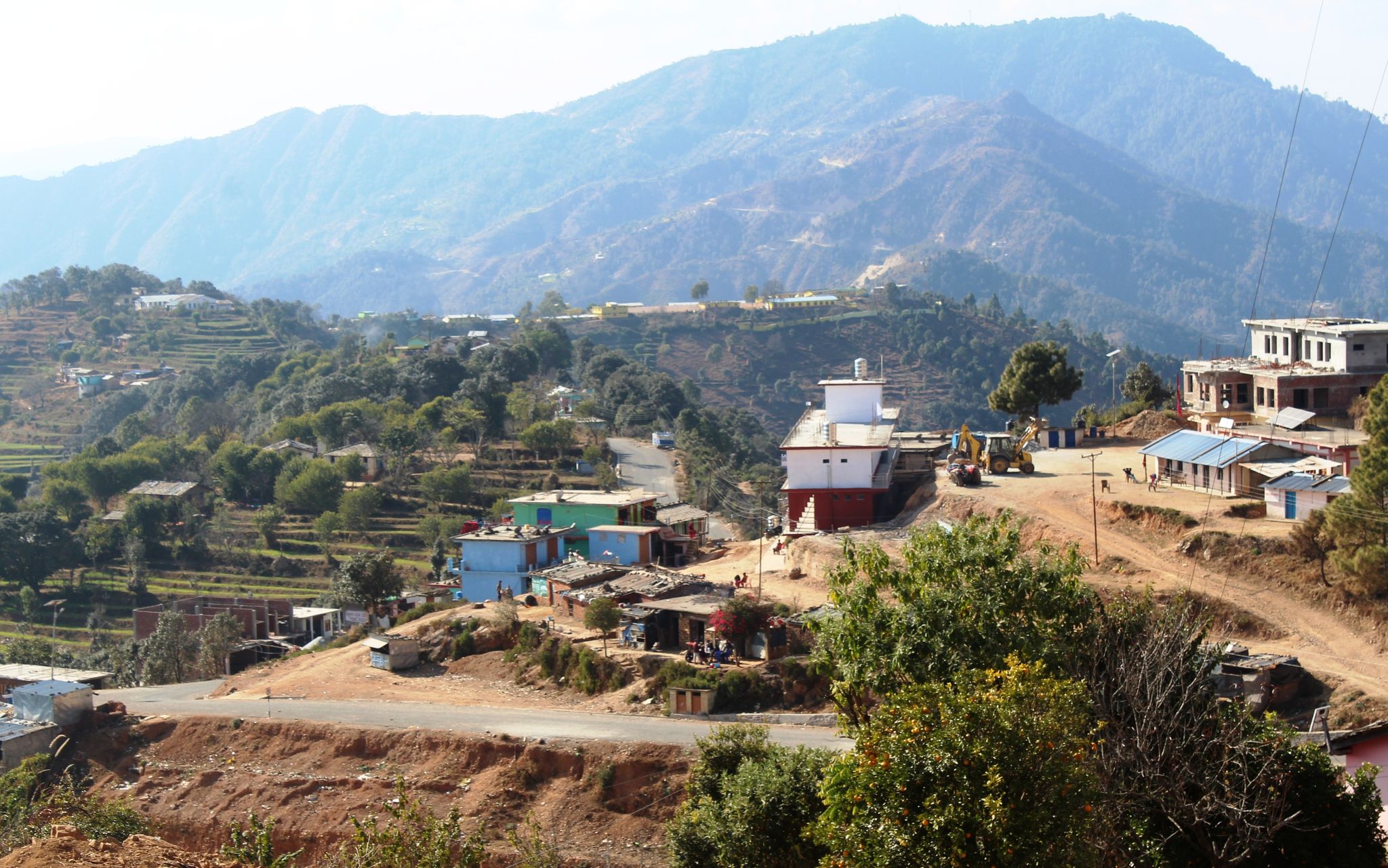 बैतडीको मैलौली अस्पताल विवादः यातायात सुचारु, तर नगरपालिकामा तालाबन्दी कायमै