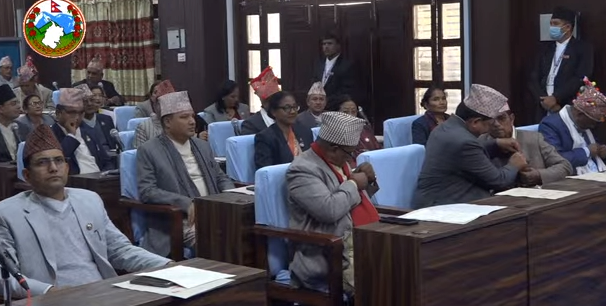 सुदूरपश्चिम प्रदेश सभाका सदस्यले लिए शपथ