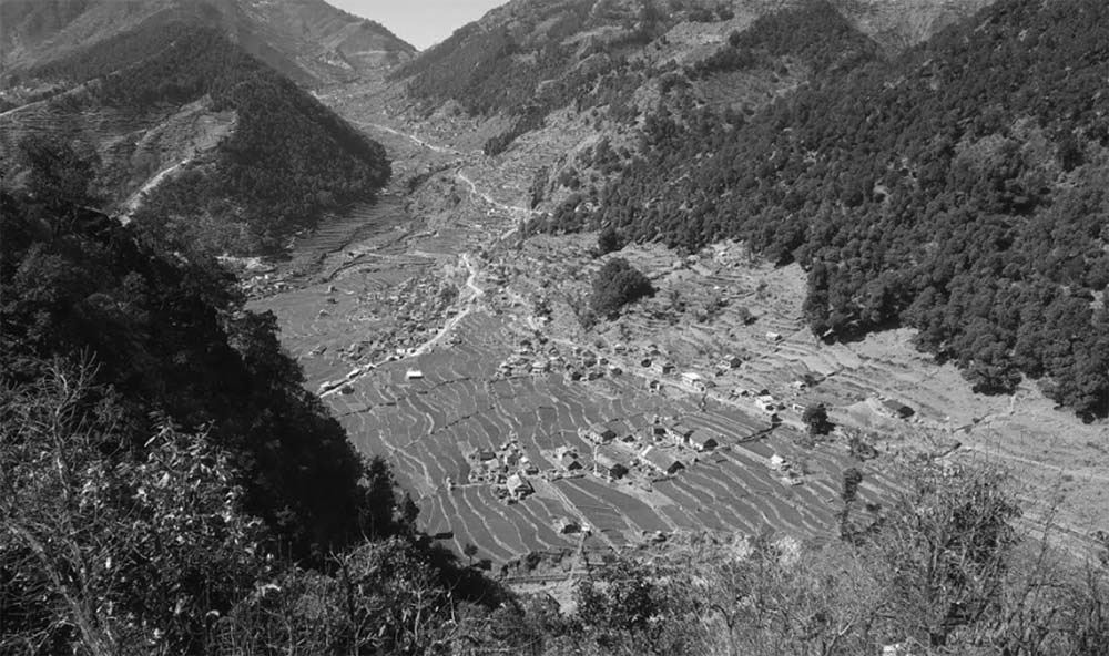 विकास गाउँमा  युवा सबै विदेशमा