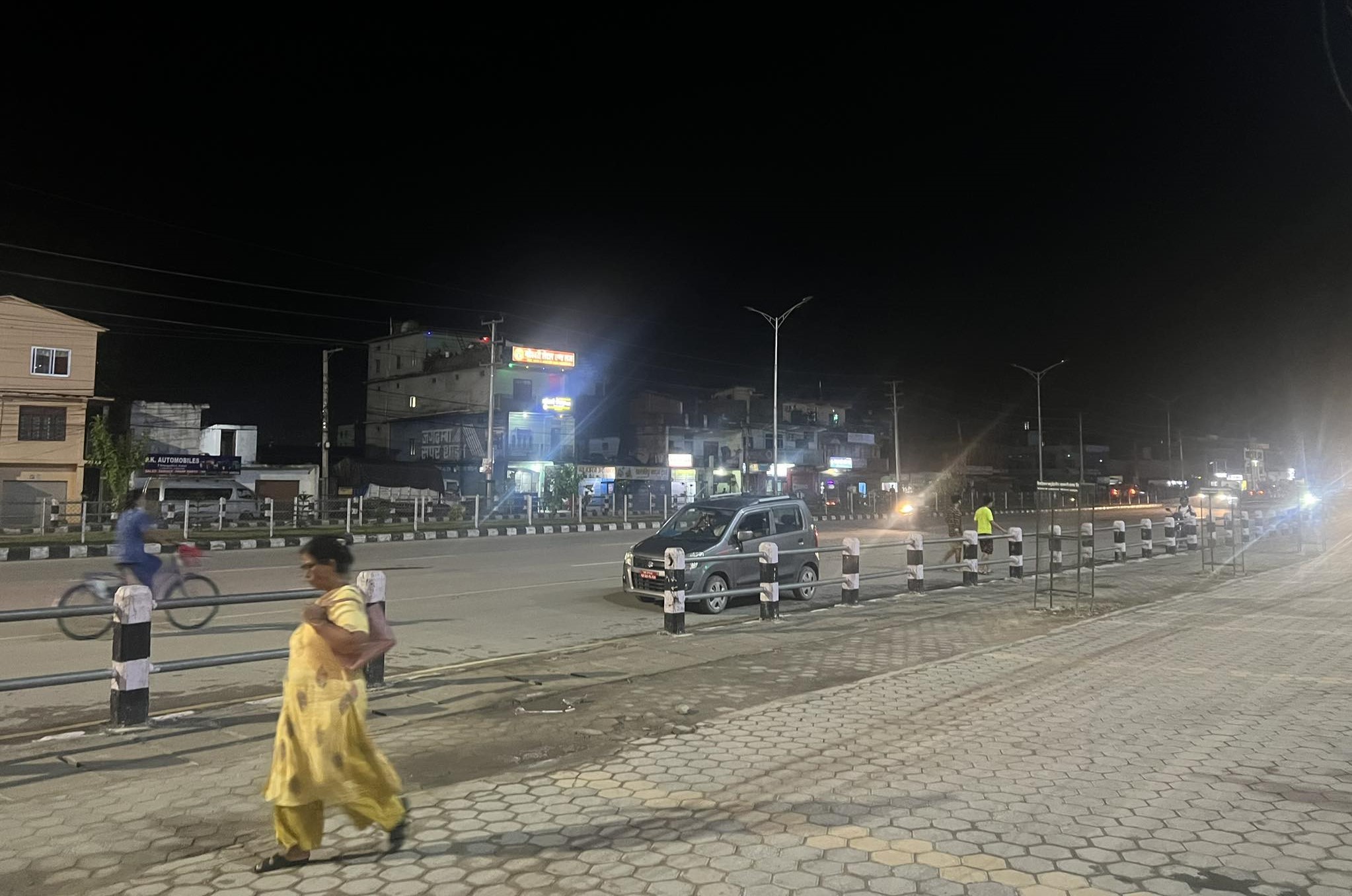 धनगढीका  ‘स्मार्ट स्ट्रिट लाइट’ बन्द, सडक क्षेत्र अन्धकार