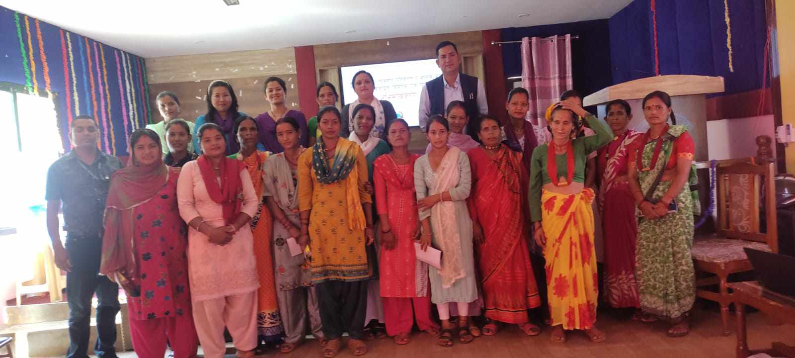 डोटीको शिखरमा सरोकारवालाहरु संग अभिमुखिकरण कार्यक्रम सम्पन्न