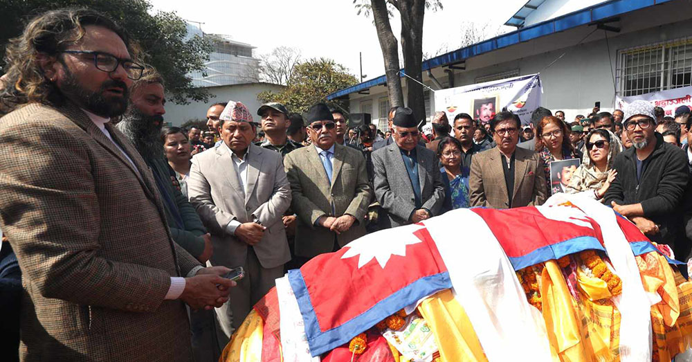 प्रधानमन्त्रीले दिए भक्तराज आचार्यलाई श्रद्धाञ्जली