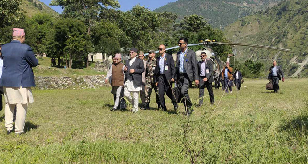 प्रधानमन्त्री प्रचण्ड बझाङमा