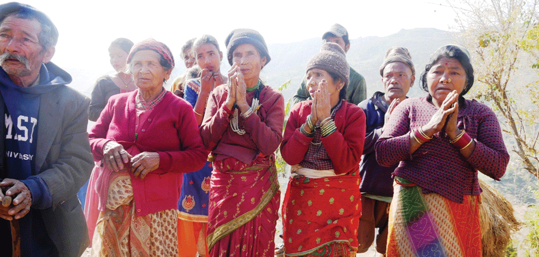 डोटीका भूकम्पपीडितको दिनचर्या कष्टकर