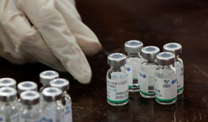 धनगढीमा कोरोना विरुद्ध ‘फाइजर’ खोप लगाइँदै