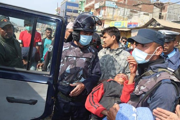 आन्दोलनकारीबाट भाग्‍न खोज्दा मोटरसाइकलले बालकलाई ठक्कर दियो
