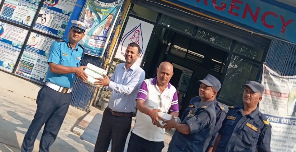इप्रका मालाखेती र ट्राफिक प्रहरी कार्यालय अत्तरियालाई मापसे चेकजाँच किट सहयोग