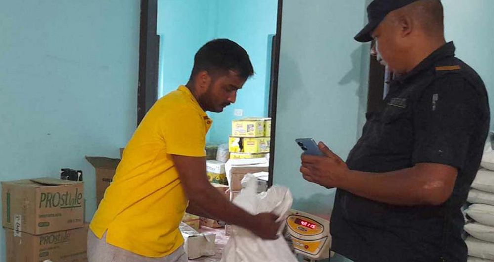 महेन्द्रनगरबाट अवैध सामान बरामद