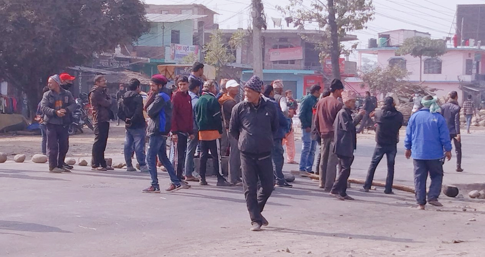 कैलालीको पहलमानपुरमा अवरुद्ध राजमार्ग सुचारु