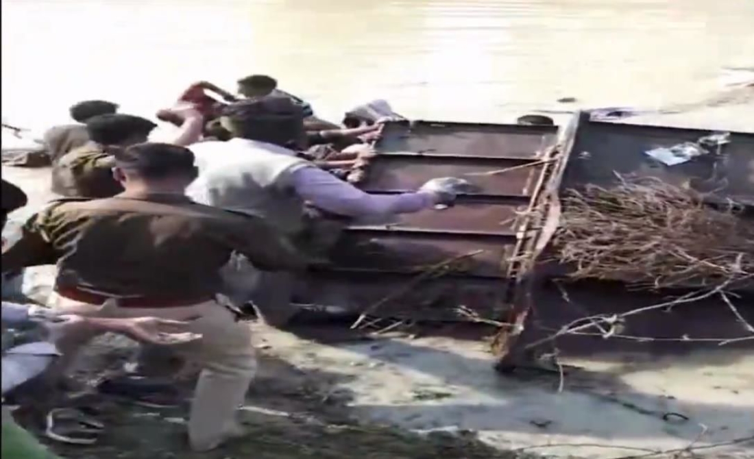 ट्याक्टर ट्रली पल्टँदा २२ जनाको मृत्यु, १०  जना घाइते