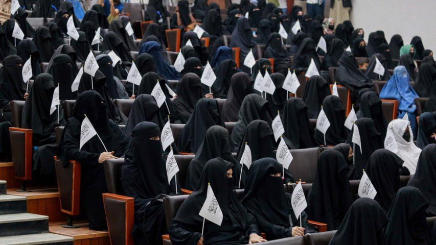 तालिबानको नयाँ नियम : छात्र र छात्रा सँगै बस्न नपाउने