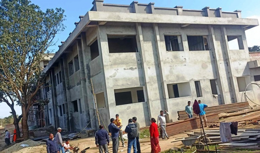 कैलालीमा बजेट अभावले १५ शय्याको अस्पताल सञ्चालनमा ढिलाइ