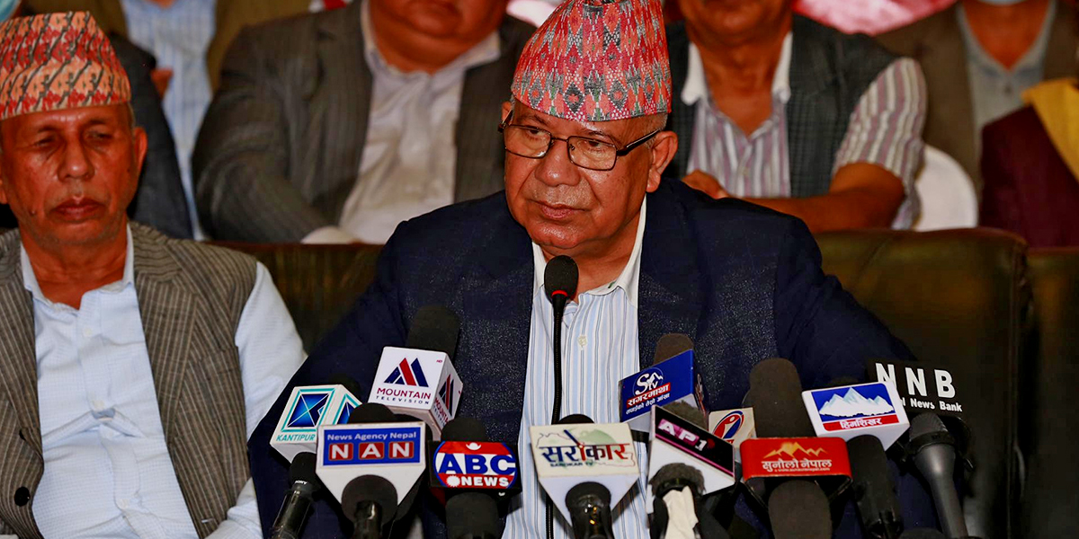 कांग्रेससहितको सरकार बन्ने संभावना सकियोः माधव नेपाल