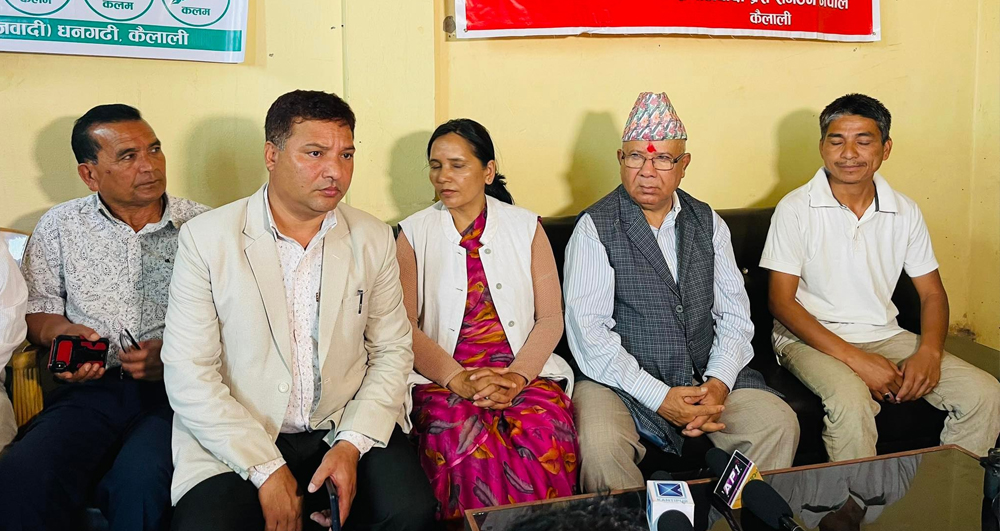 एकीकृत समाजवादीमा प्रवेश गर्नेको लहर चलेको छ : माधव नेपाल