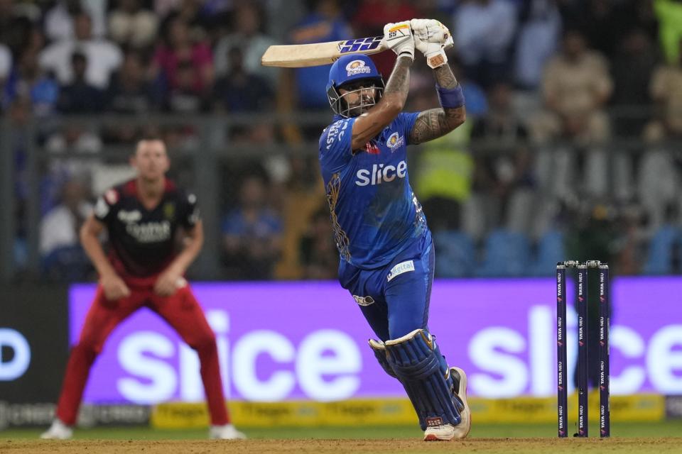 बेंग्लोरले २ सय रन पनि जोगाउन सकेन, मुम्बई ६ विकेटले विजयी