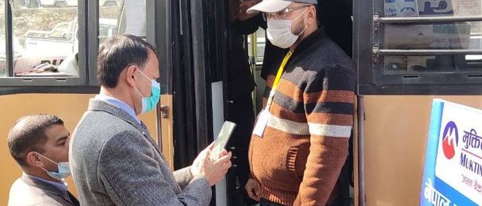 अब नेपाल यातायातमा क्यूआर कोड स्क्यान गरि भाडा तिर्न सकिने