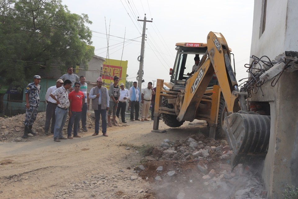 कैलालीपुलदेखि क्याम्पस रोडसम्मका ७५ प्रतिशत संरचना तोड्नुपर्ने