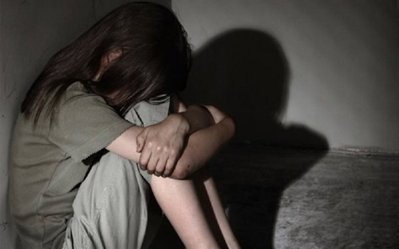 बैतडीमा सामूहिक बलात्कारमा परेकी किशोरीको चिन्ता : ‘समाजमा अब कसरी मुख देखाऊँ ?’