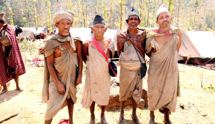 राउटे युवा भन्छन्ः ‘नोकरी पाए हुन्थ्यो’