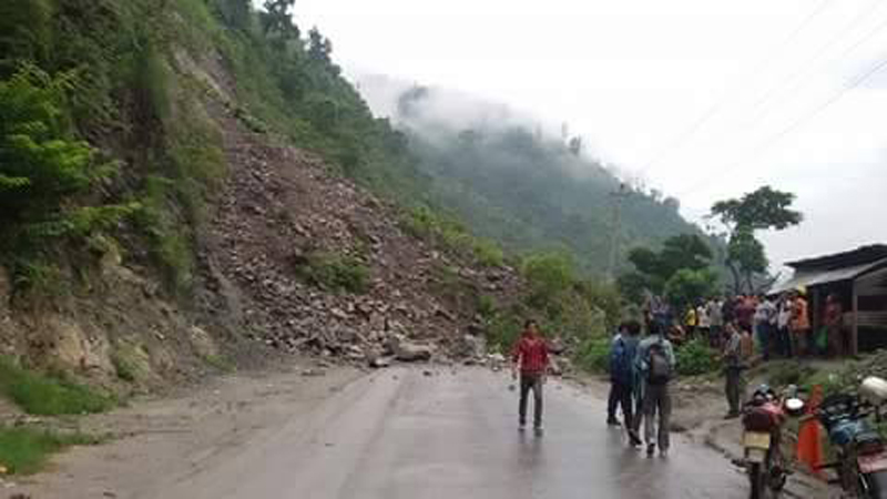 पहिरोका कारण अवरुद्ध जयपृथ्वी राजमार्ग पुनः सञ्चालनमा