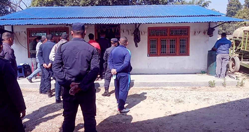 कैलालीमा युवती मृत्यु प्रकरण : कार्यवाहक वडाध्यक्ष पक्राउ