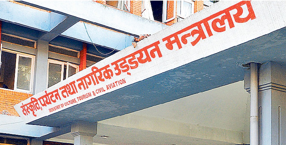 बाम्का बजार आगलागी घटना : पीडितलाई पर्यटन मन्त्रालयको साढे तीन लाख सहयोग