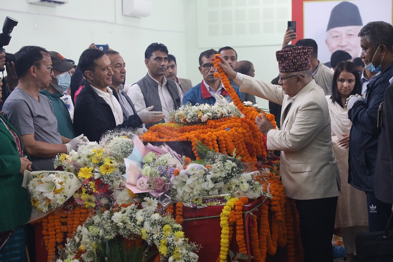 शीर्ष नेताद्वारा सुवास नेम्वाङप्रति श्रद्धाञ्जली
