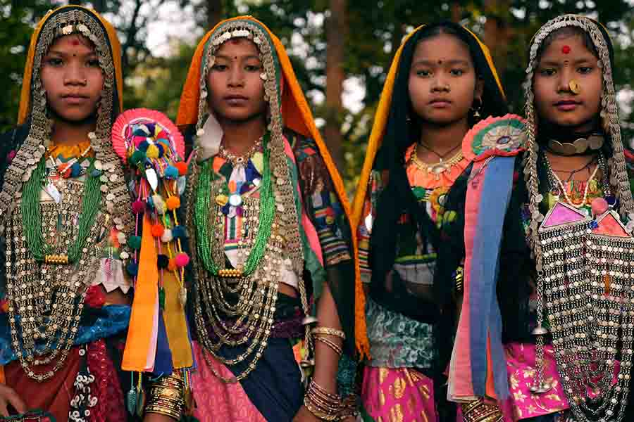 कैलालीका थारु गाउँमा माघीको तयारी शुरु