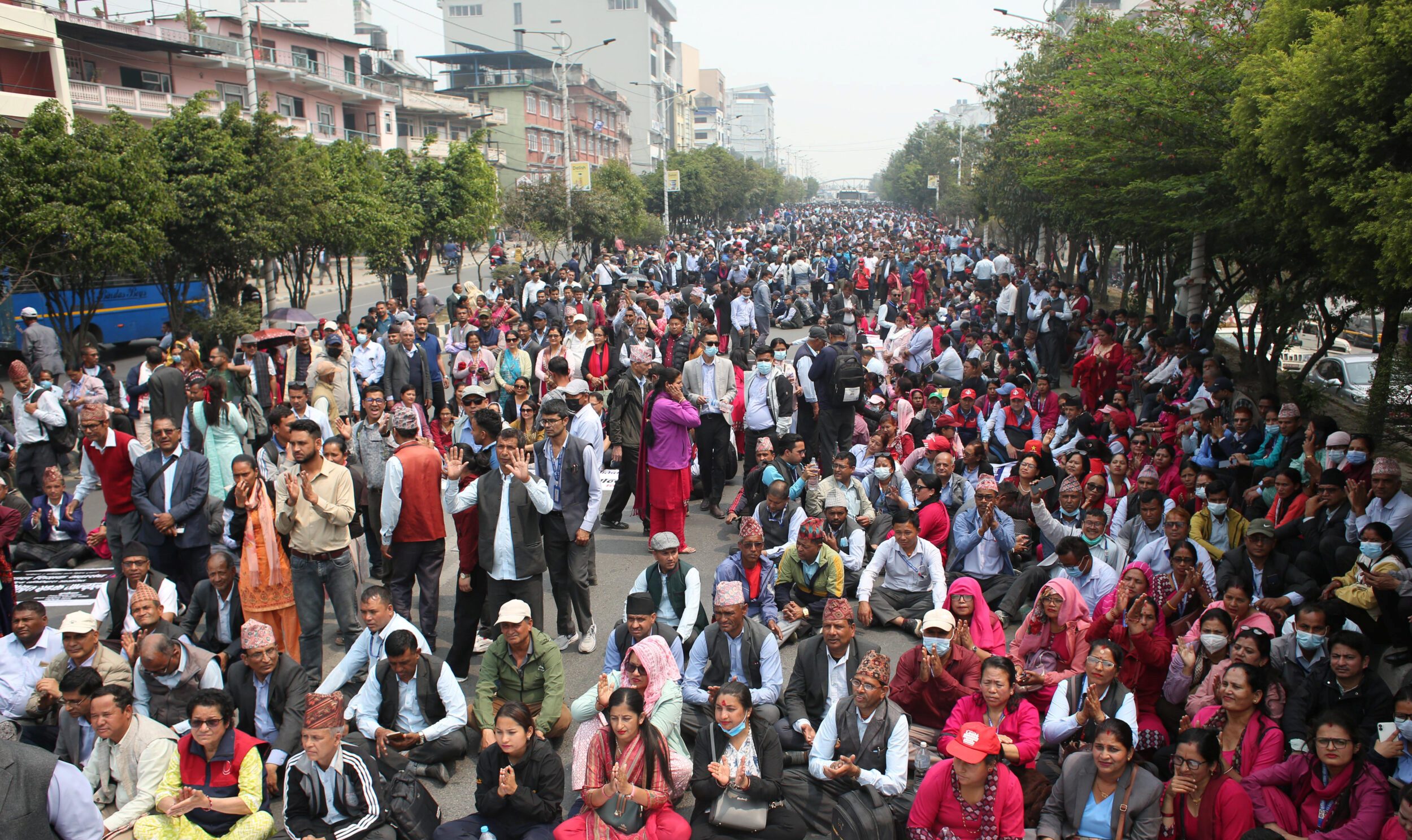 शिक्षक आन्दोलनका कारण बैतडीको दोगडाकेदारमा  परीक्षा स्थगित