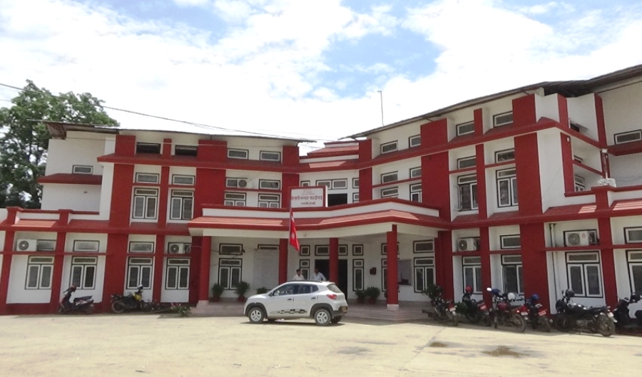कैलालीका दुई ओटै भन्सार कार्यालयले ६ महीनामै उठाए लक्ष्यभन्दा बढी राजस्व