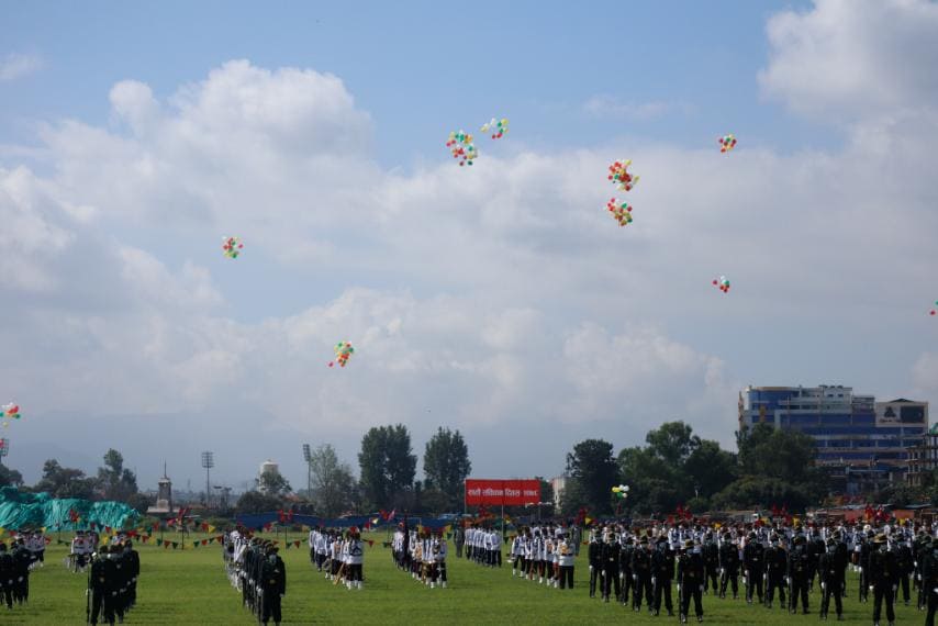 संविधान दिवस : टुँडिखेलमा विशेष समारोह, सेनाको हेलिकप्टरबाट पुष्पवृष्टि