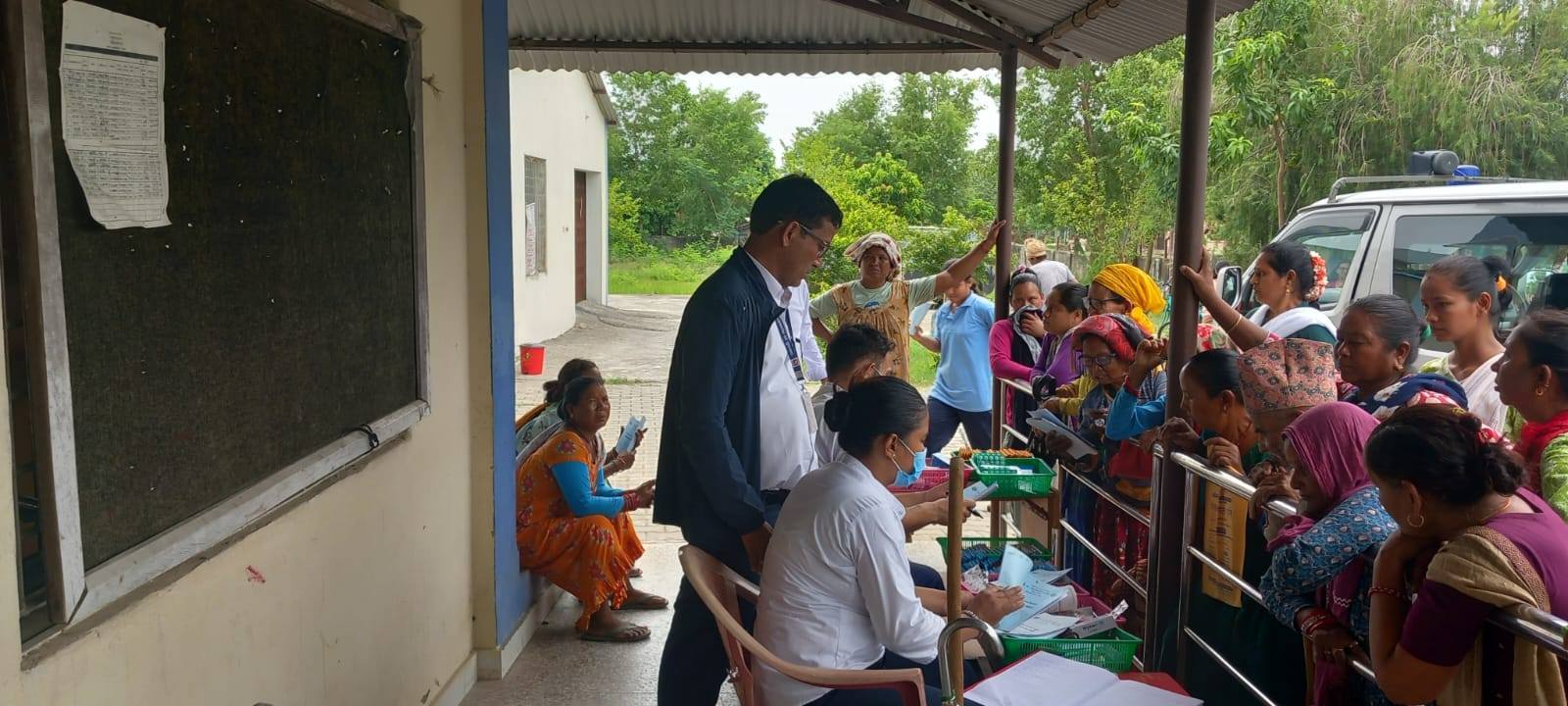 धनगढीमा वडा क्लिनिकबाट ५७४ जनाले लिए विषेशज्ञ सेवा